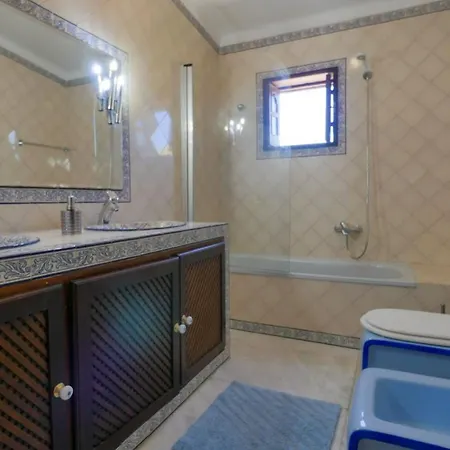 6 Bedroom Villa With Private Pool In Countryside! パルメラ