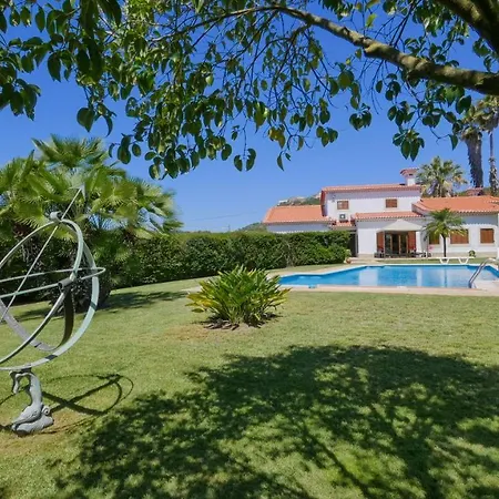 ヴィラ 6 Bedroom Villa With Private Pool In Countryside!