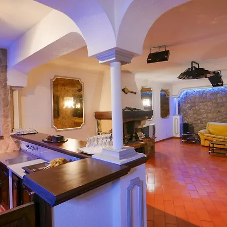 6 Bedroom Villa With Private Pool In Countryside! ヴィラ